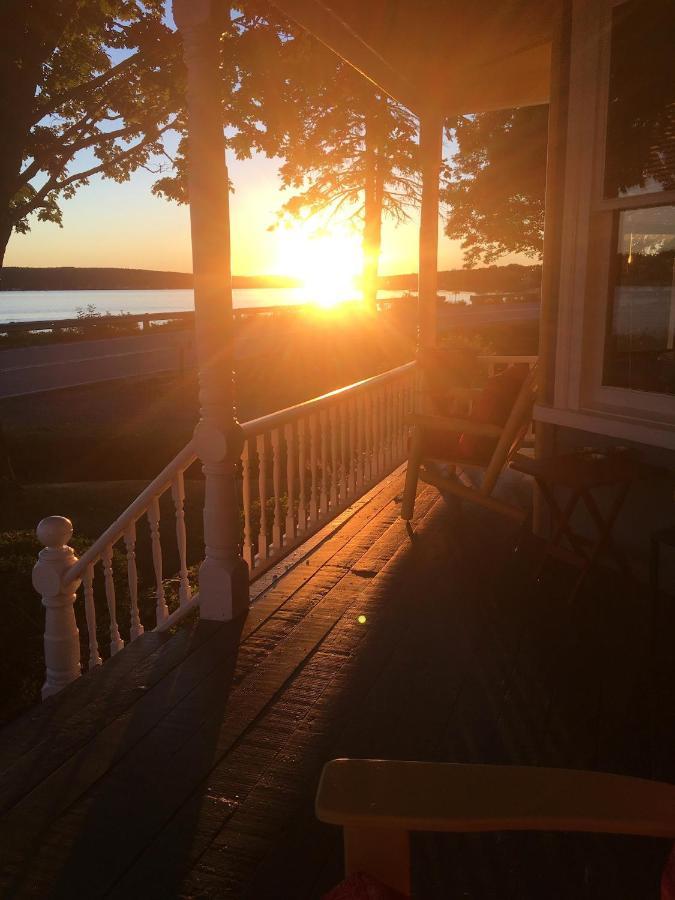 Toba'S Bed & Breakfast Lunenburg Kültér fotó
