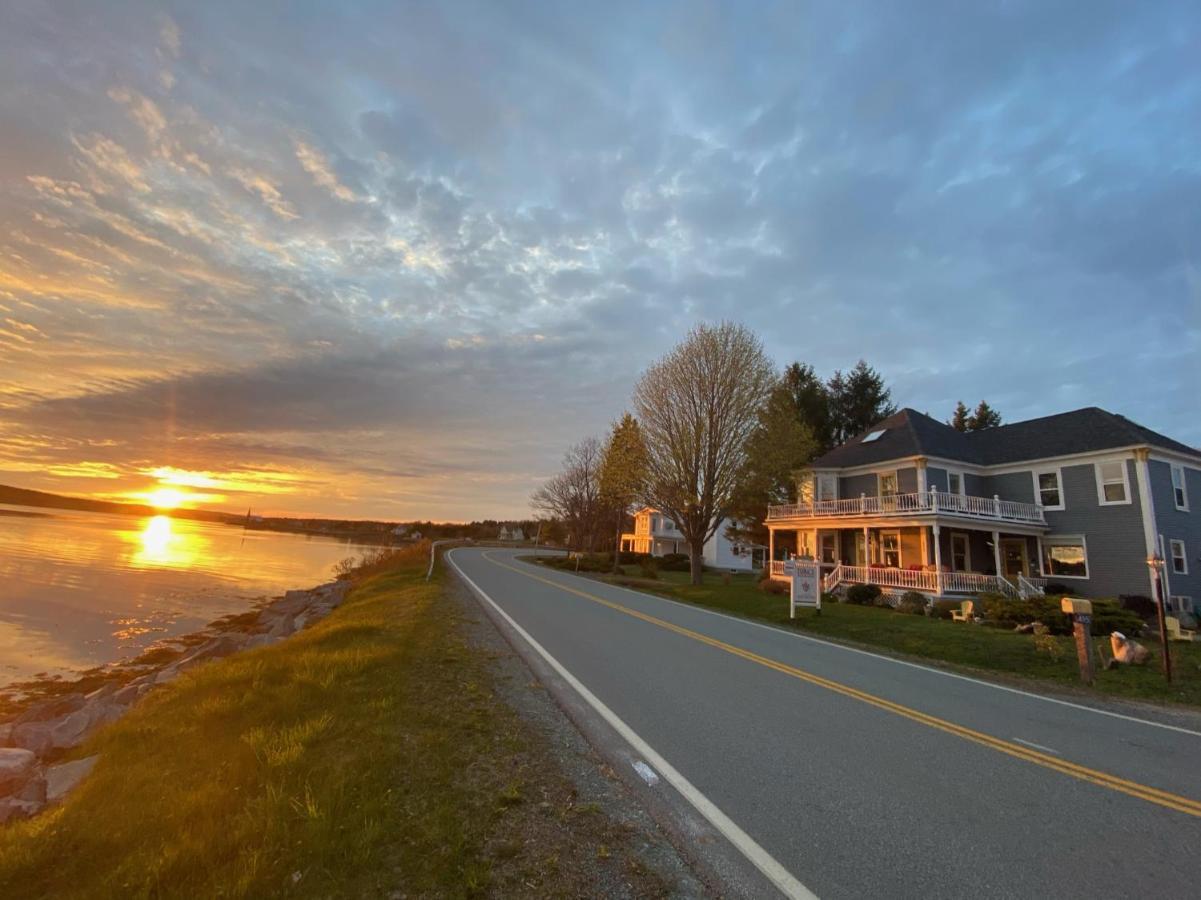 Toba'S Bed & Breakfast Lunenburg Kültér fotó