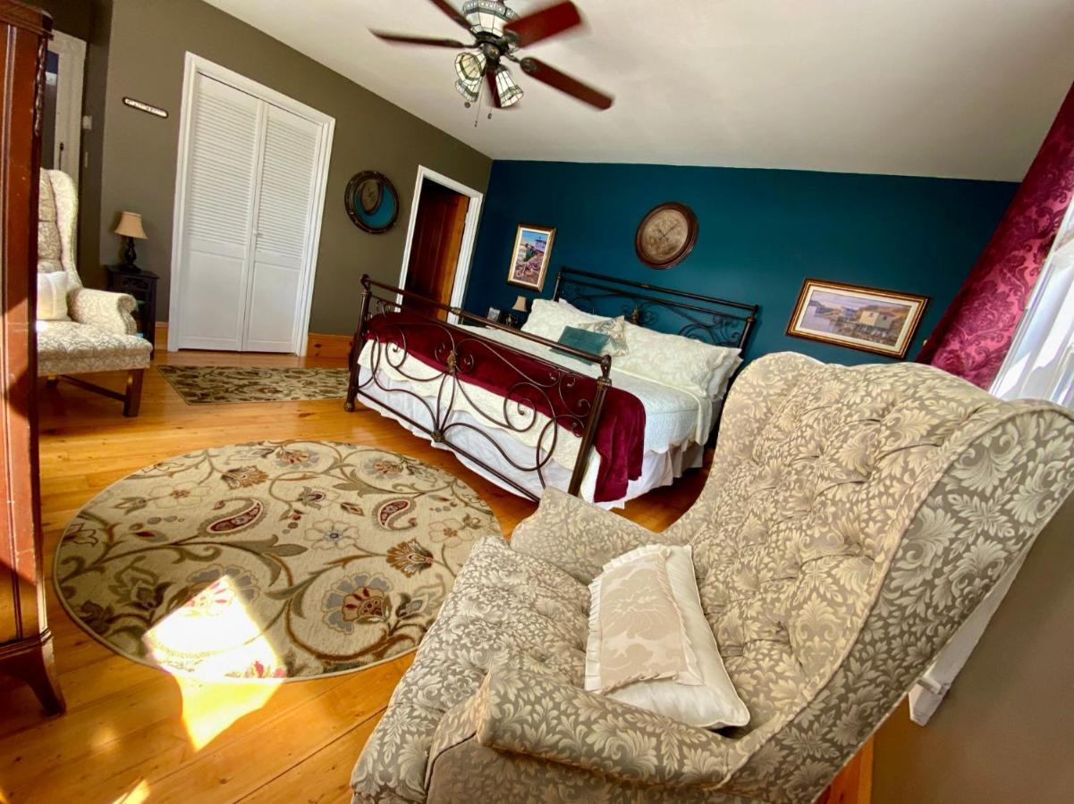 Toba'S Bed & Breakfast Lunenburg Kültér fotó