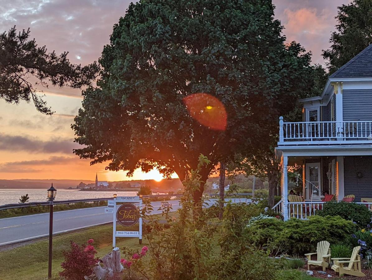 Toba'S Bed & Breakfast Lunenburg Kültér fotó