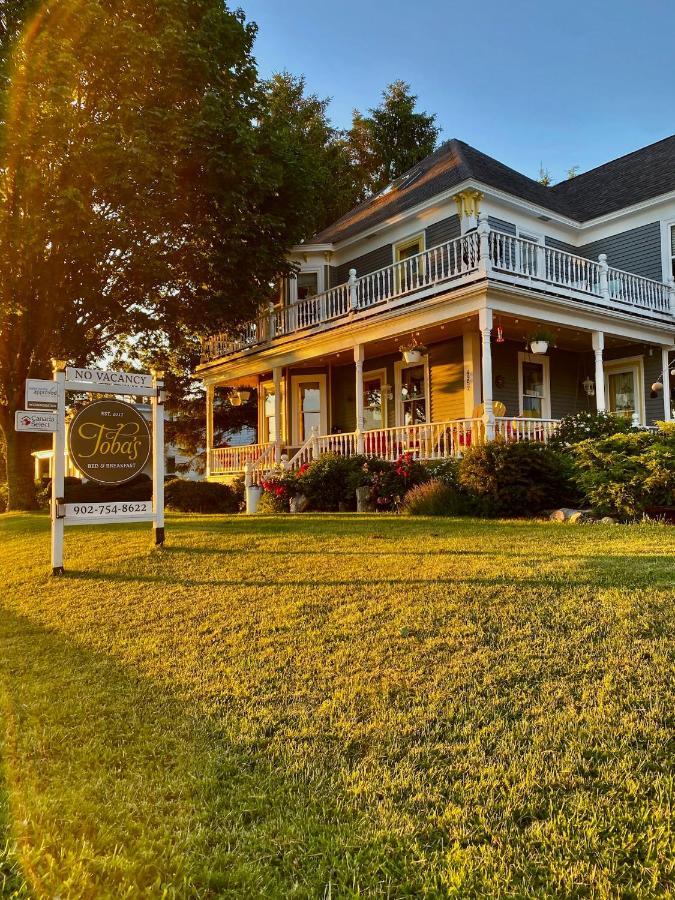 Toba'S Bed & Breakfast Lunenburg Kültér fotó
