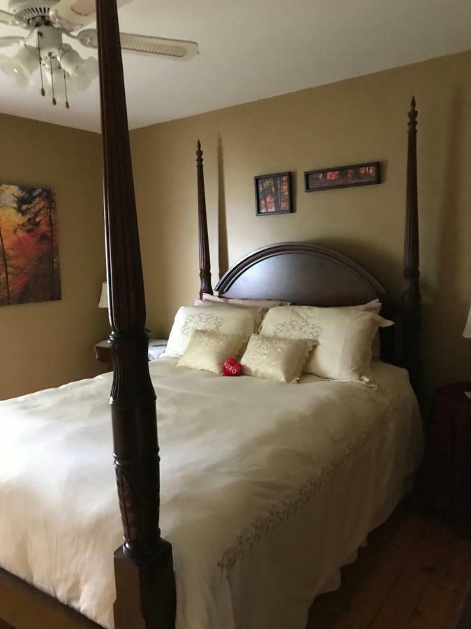 Toba'S Bed & Breakfast Lunenburg Kültér fotó